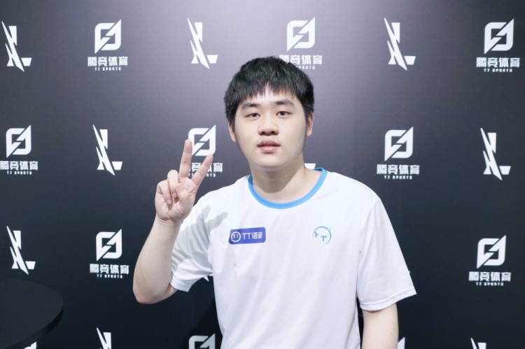 回顾当天凌 回顾当天凌